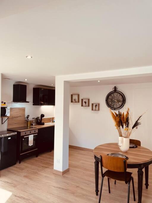 Bryas 3 - Appartement Tres Chaleureux Шатору Екстер'єр фото